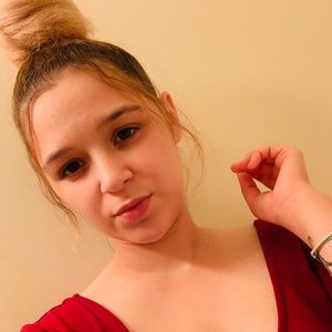 Meet your Posher, Kenisha